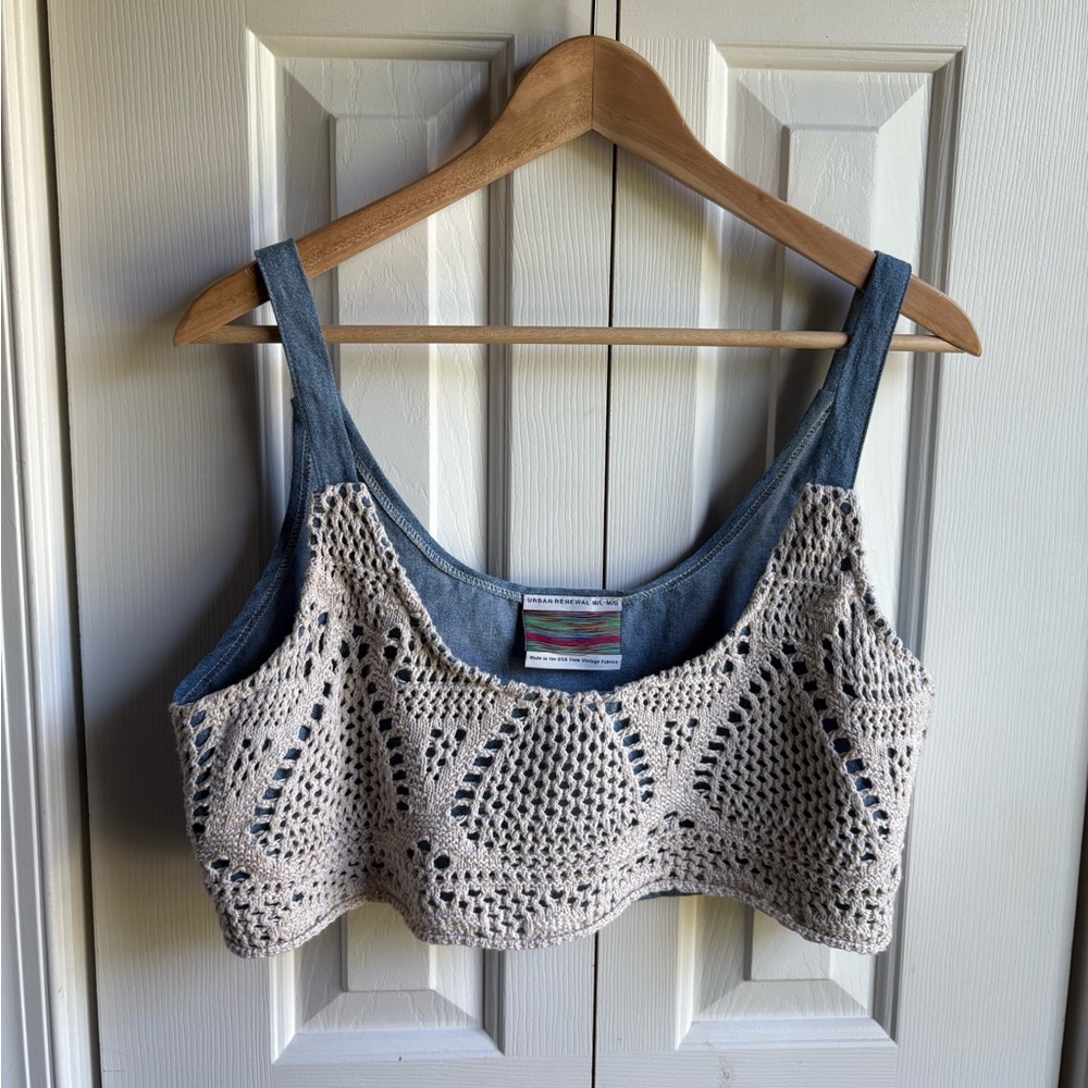 Urban Renewal Chambray Crochet Front Scoop Neck Crop Tank Top Size Medium/Large
